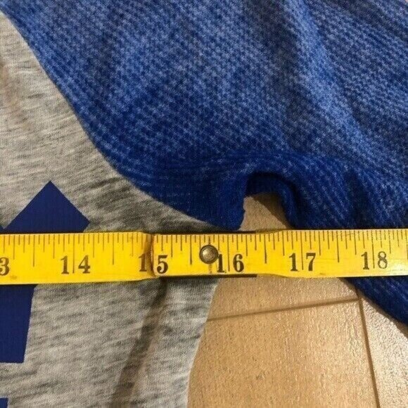 Disney Mickey Cotton Baseball Tee women’s Sz s (0019) - Picture 3 of 4